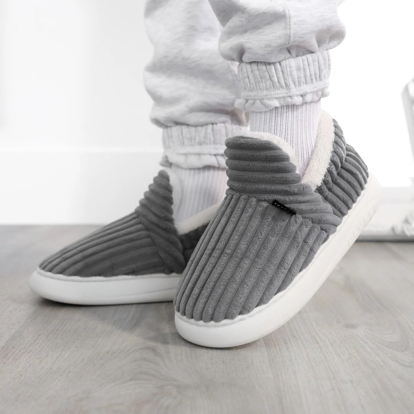 Velune™ Pluffi Slippers